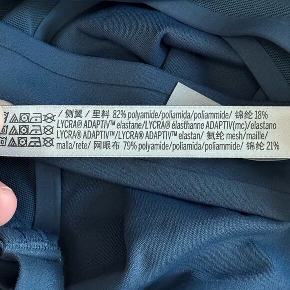 VSX Victoria's Secret Sport Womens ElevateCross-Back Mesh Sports Bra Size Medium - Picture 4 of 7